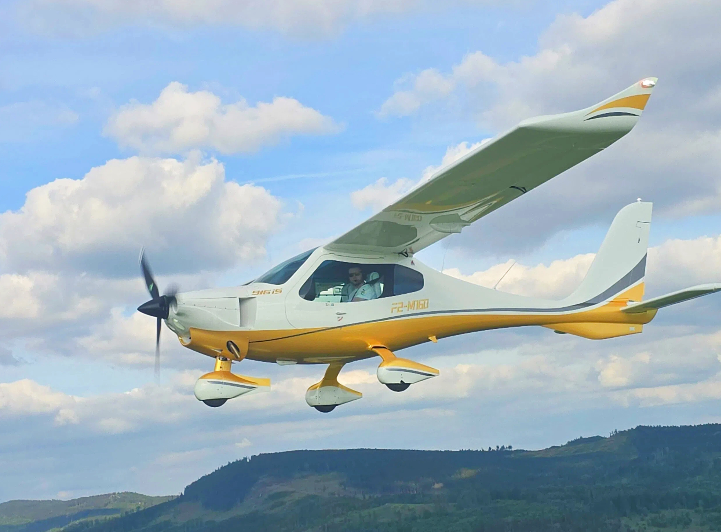 Flight Design Unveils the New F2-M160 at EAA AirVenture Oshkosh 2026
